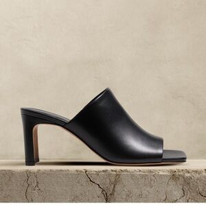 NIB Lucca leather Black Heeled Mules 8